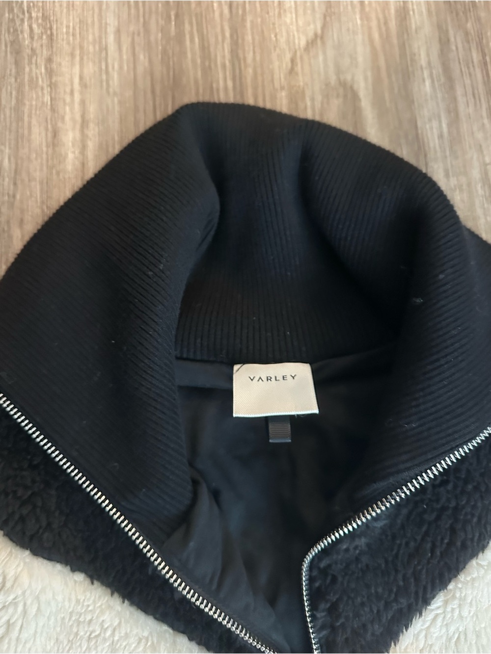 Varley Corson Sherpa Jacket - Black & Cream Chevron - Picture 9 of 13